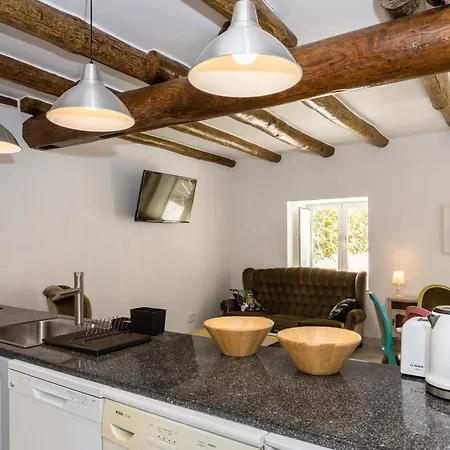 Postigo Do Cais - By Y Concept