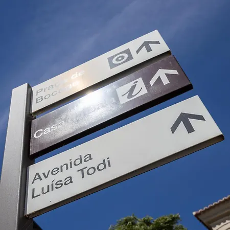 Postigo Do Cais - By Y Concept