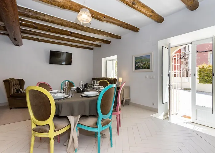 Postigo Do Cais - By Y Concept