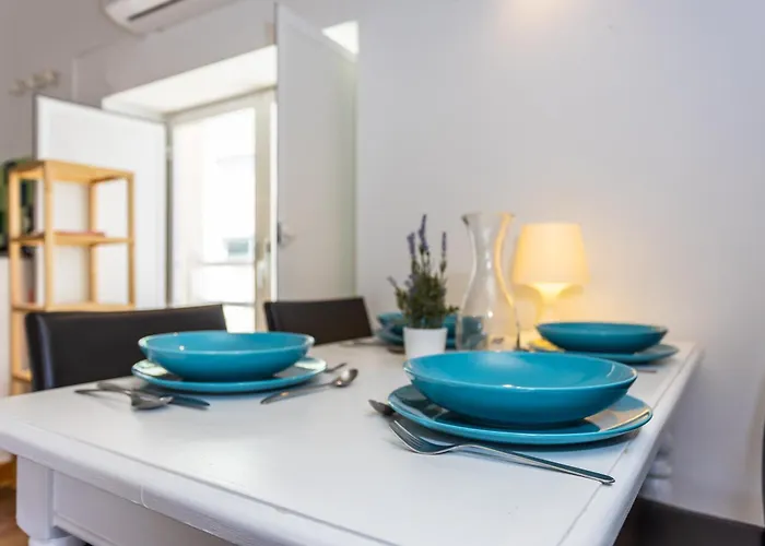 Postigo Do Cais - By Y Concept * Setúbal