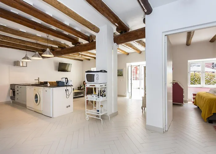 Postigo Do Cais - By Y Concept * Setúbal