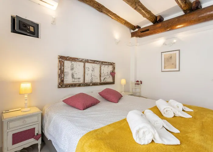 Postigo Do Cais - By Y Concept * Setúbal